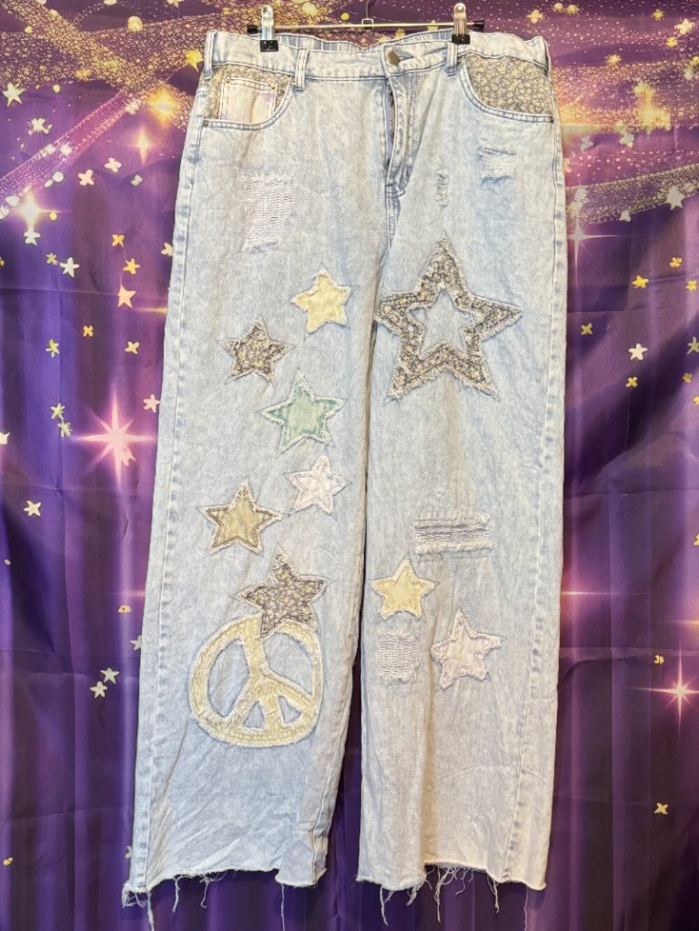 Oli & Hali - Mineral Wash Wide Leg Jeans with Star Patchwork Detail - Light Wash - Picture 2 of 10